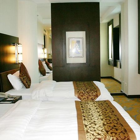 Plaza Hotel Beijing Exterior foto